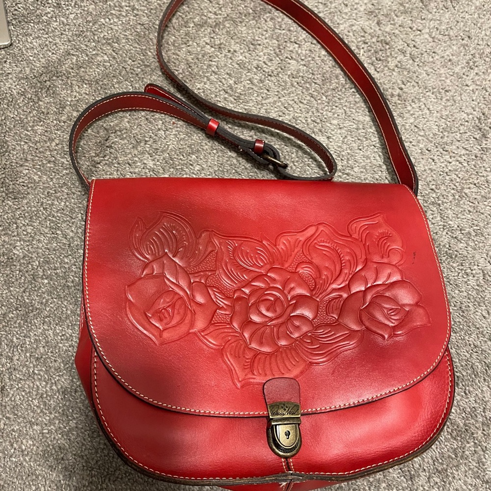 Patricia Nash Braidi red messenger crossbody bag